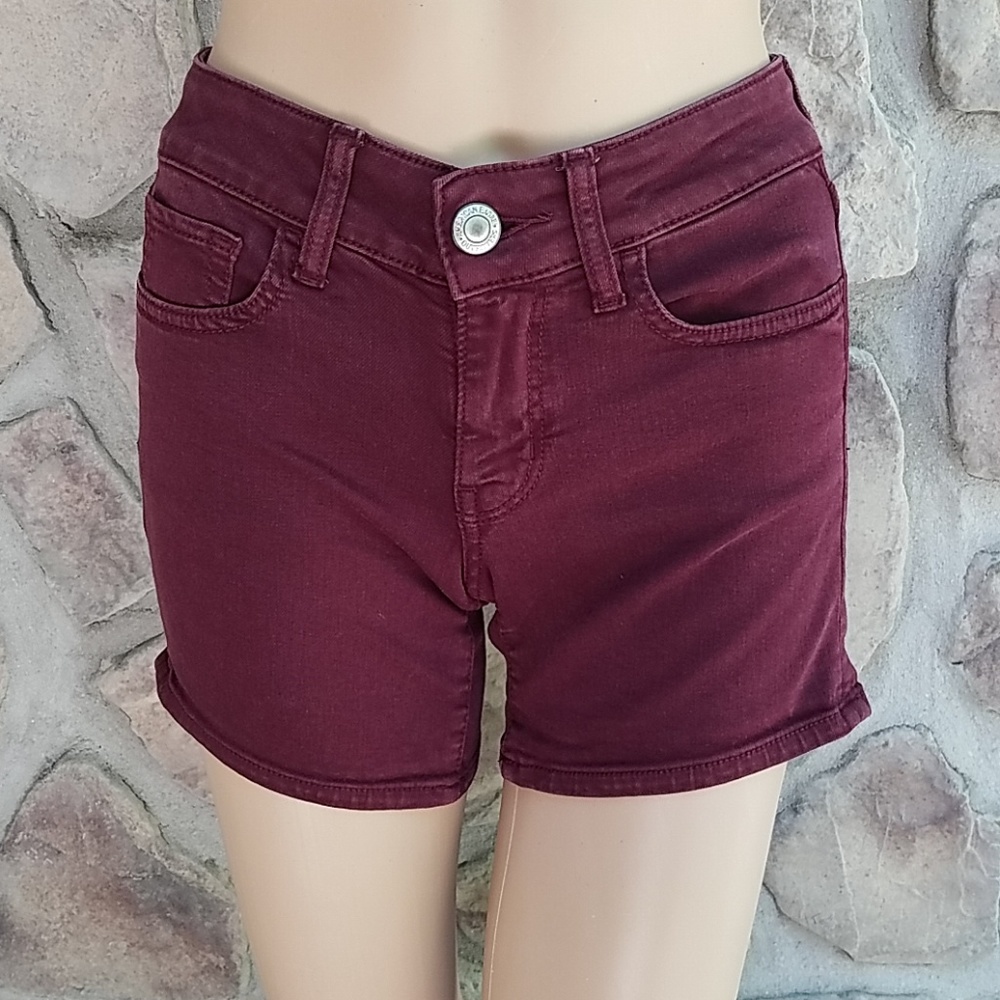 AMERICAN EAGLE | Maroon Midi Super Stretch Shorts